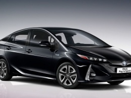Подключаемый гибрид Toyota Prius стал пятиместным в Европе (ФОТО)