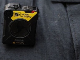 В Великобритании судебных приставов обяжут использовать носимые видеокамеры