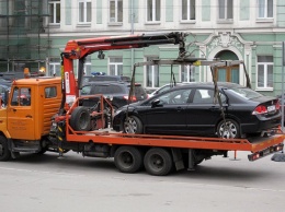 За две недели со столичных улиц эвакуировали 130 авто, а с водителей взыскали более 87 тыс. гривен штрафов