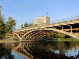 В Киеве задержали злоумышленника, который пытался утопить женщину в Русановском канале