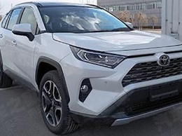 Новый Toyota RAV4 выйдет в продажу осенью