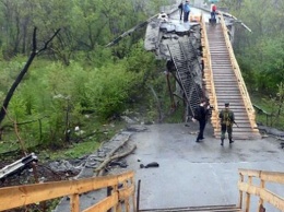 Боевики блокируют ремонт моста в Станице Луганской
