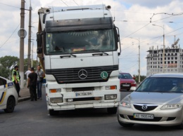 В Днепре на Слобожанском проспекте из-за ДТП полностью остановилось движение троллейбусов