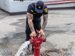 В Днепре спасатели просят водителей не парковаться на гидрантах