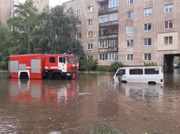 Сильный ливень затопил Ровно