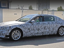 Тестовый Mercedes-Maybach S-класса впервые вышел на улицы (ФОТО)