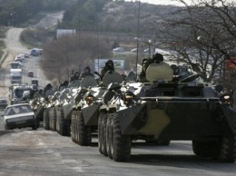Во время перемирия Россия стягивает к границе с Украиной военную технику