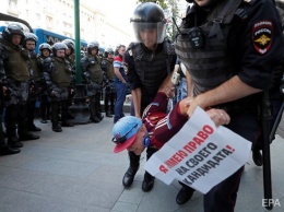 В Москве арестовали не менее 40 человек, задержанных на массовом митинге в поддержку оппозиционных кандидатов в Мосгордуму