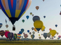 Во Франции проходит фестиваль воздушных шаров (ФОТО, ВИДЕО)