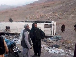 Десятки людей погибли в результате подрыва на мине автобуса в Афганистане
