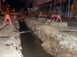 ЧП в Днепре: на улице Короленко прорвало трубу водоснабжения