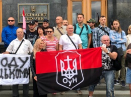 Бойцы добробатов, обманутые люди и штурм Офиса Зеленского: чем закончились митинги в Киеве на Банковой