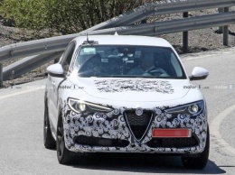 Alfa Romeo тестирует прототип обновленного кроссовера Stelvio