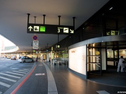 Лайфхак: как в аэропорту Вена сэкономить на еде и покупке подарков