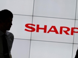 Sharp перемещает производство из Китая вслед за другими поставщиками Apple
