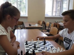 Большой шахматный турнир проходит в Высокопольском районе