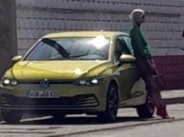 Новый Volkswagen Golf сфотографировали без камуфляжа