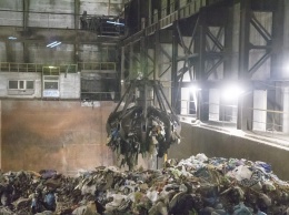 На заводе «Энергия» реконструируют мощный кран для подъема отходов