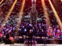 На бис: Олег Скрипка с оркестром взорвут одесский морвокзал