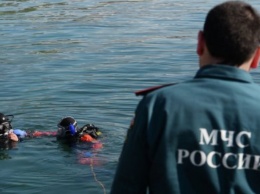 В Якутии родные утонувшего ребенка напали на спасателей