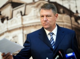 Самым популярным политиком Румынии остается президент