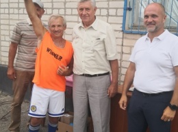 В Березнеговатом футбольным праздником отметили юбилей известного тренера Якова Поповича