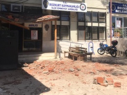 Землетрясение в Турции. Пострадали 27 человек, подземные толчки ощутили и на курортах