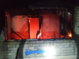 Заряжавшаяся мобилка привела к пожару в Геническом районе