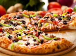 Киевлян кормили опасной для здоровья пиццей