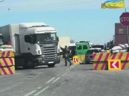 Семью главного военного прокурора Анатолия Матиос обвинили в крышевании контрабанды и ведении бизнеса в оккупированном Крыму