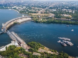 Грузовикам и негабаритному транспорту на два месяца запретят ездить через плотину ДнепроГЭС