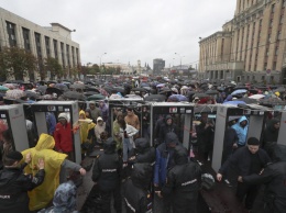 Митинг в Москве набирает обороты, Данила Поперечный жестко обратился к власти: "Хватит нас запугивать!"
