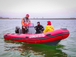 ЧП в Черном море: "туристов унесло в открытое море", спасатели раскрыли детали