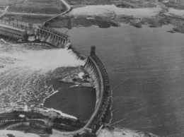 78 лет назад взорвали ДнепроГЭС: в результате взрыва плотины погибло 100 тыс. человек (Фото)