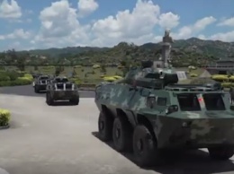 Трамп подтвердил: Китай стягивает войска к границе с Гонконгом
