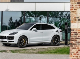 Porsche Cayenne Coupe обзавелся двумя гибридными версиями (ФОТО)