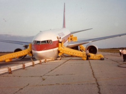 ТОП-5 успешных посадок пассажирских самолетов без работающих двигателей в истории авиации