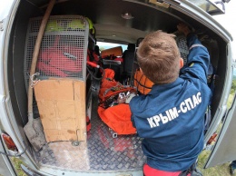 Двух пострадавших эвакуировали с Крымских гор сотрудники МЧС Крыма