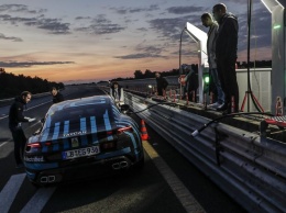 Электромобиль Porsche Taycan прошел 3425 км за сутки