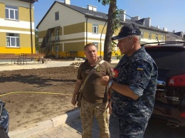 Командующий ВМС проверил ход строительства жилья для военных в Николаеве и Одессе (ФОТО)
