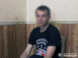 Пьяный житель Родинского, разгуливающий по городу в футболке с символикой "ДНР", отделается штрафом
