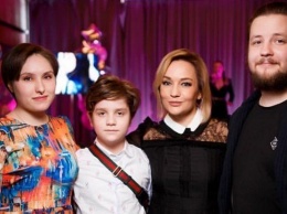 12-летний сын Булановой перерос знаменитую маму