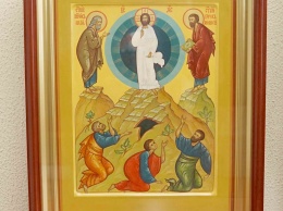 Монастырю святых бессребреников Космы и Дамиана преподнесли в дар иконы - «Преображение Господня» и «Святая Троица»