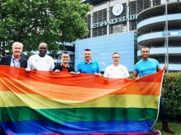 "Манчестер Сити" выпустил лимитированну форму в поддержку ЛГБТ-сообщества