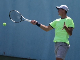 Украинский теннисист Девятьяров вышел в 1/2 финала 15-тысячника в Израиле