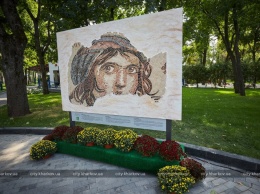 В саду Шевченко появился артефакт (фото)