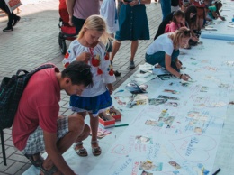 В Киеве на Крещатике создавали самую большую в мире карту с мечтами: как это было