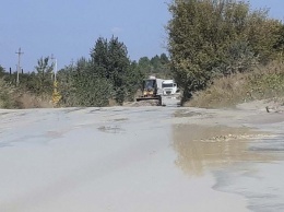 На Днепропетровщине спасатели освободили авто из песчаного плена