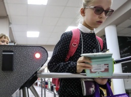 В российских школах и детсадах установят КПП и металлоискатели