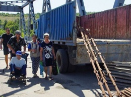 Боевики "ЛНР" заявляют о начале демонтажа своих сооружений на мосту в Станице Луганской